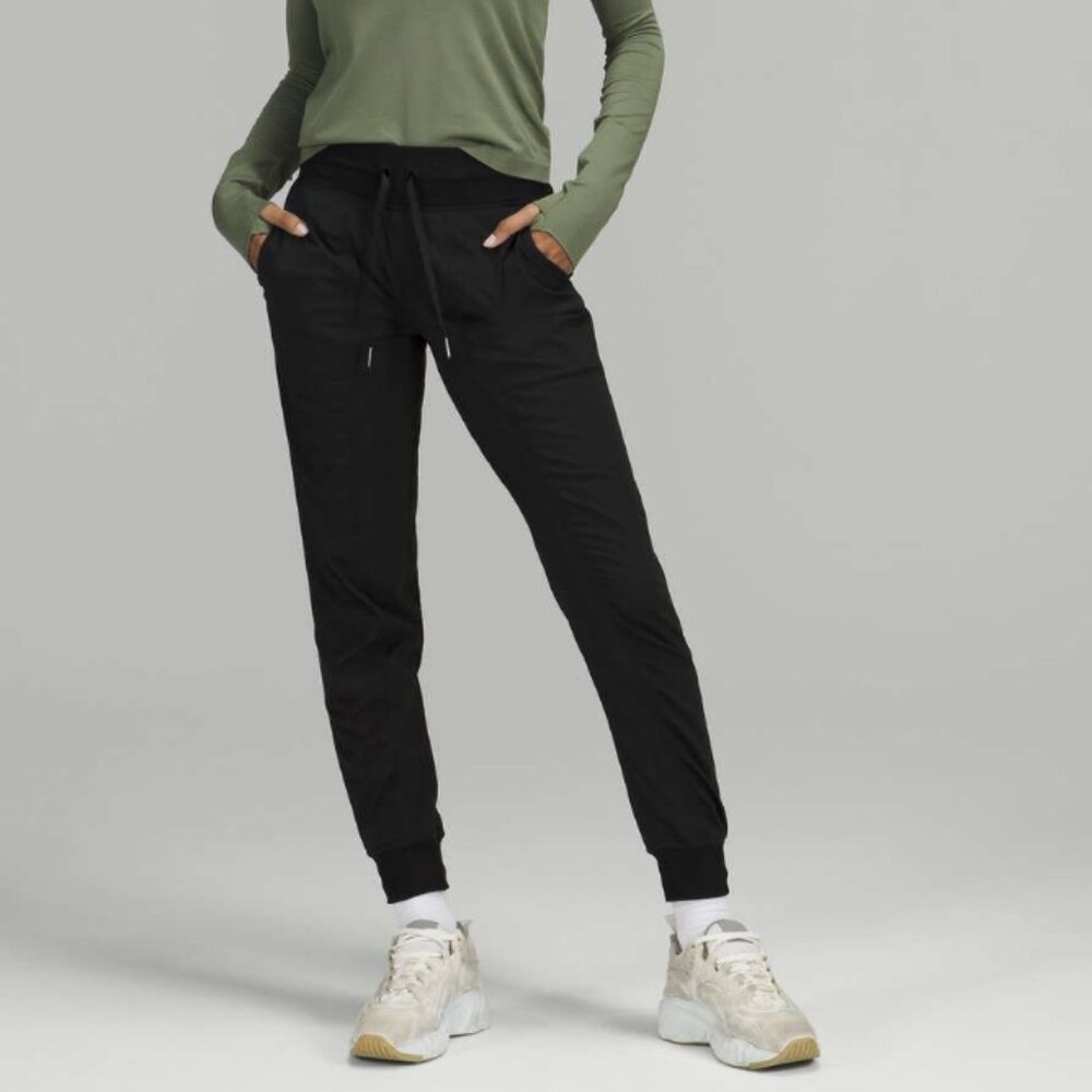 Lululemon Dance Studio Mid-Rise Jogger Black (First Release) Swift Pant Size 4